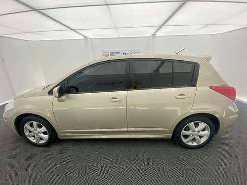 Imagen 6 de 20 de Nissan Tiida Hb Automatico 1.8