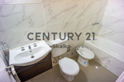 Imagen 5 de 13 de Venta Departamento Un Dormitorio Zona Lourdes A Estrenar