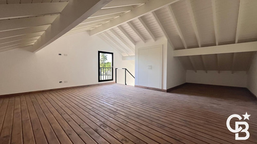 Casa 3 Dormitorios Y Playroom En Santo Tomás Pilar
