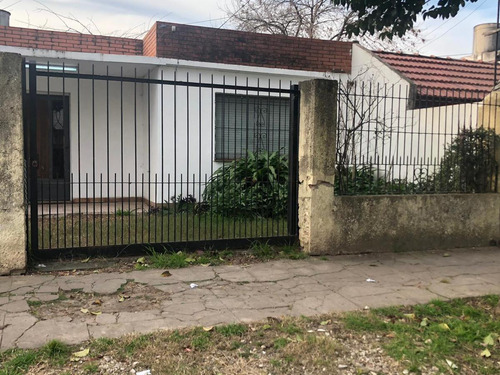 Casa - Ingeniero Adolfo Sourdeaux
