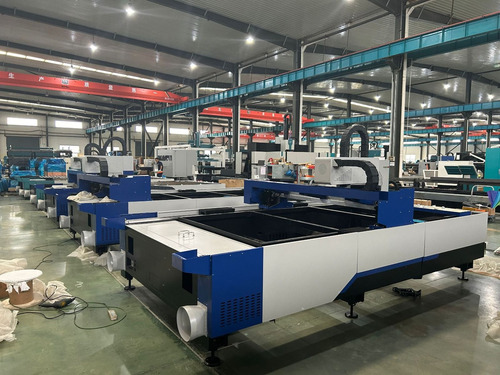 Máquina Láser Fibra Cnc Corte De Metales 1500 X 3000 3000w