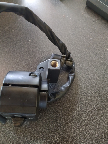 Imagen 2 de 9 de Mandos De Luz Y Corneta Para Motos