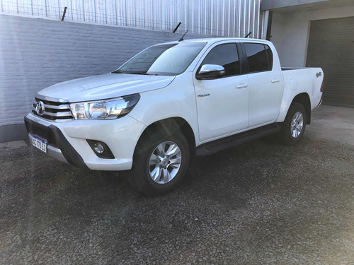 Toyota Hilux 2.8 Cd Srv 177cv 4x4 At