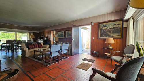 Casa En Venta En Luján