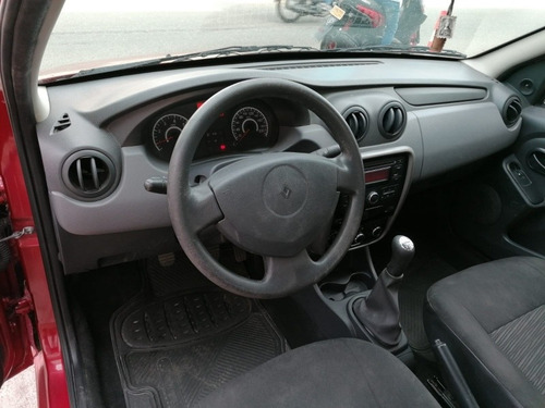 Imagen 4 de 15 de Renault Logan 2016 1.4 Entry Familier Fii
