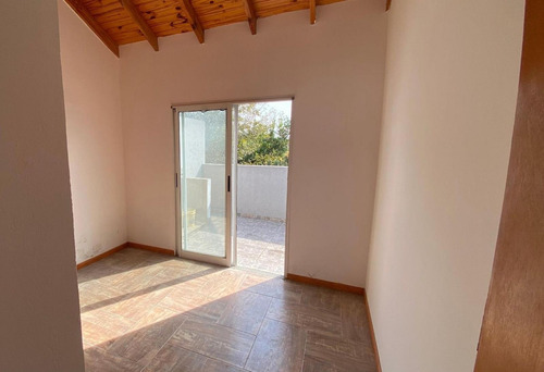 Departamento En Venta - 2 Dormitorios 1 Baño - Villa Santos Tesei