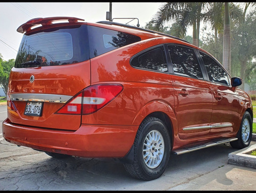 Imagen 4 de 15 de Ssangyong Stavic