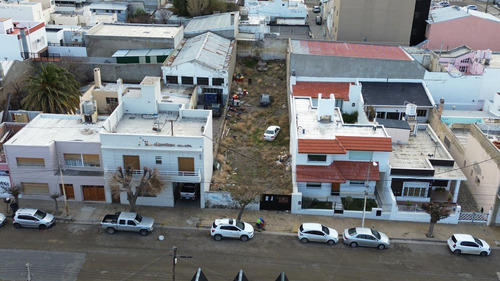 Centro De Comodoro Rivadavia - Terreno De 10 X 50