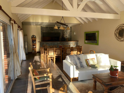 Imagen 12 de 12 de Mansión En Barrio Golf Punta Del Este Alquiler Y Venta