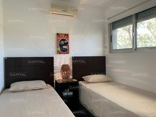 Moderna Casa Playa Mansa - Punta Del Este - 5 Dorm.- Ref: 25132