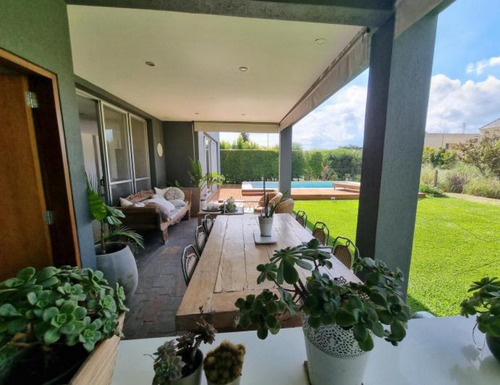 Casa En Los Alisos