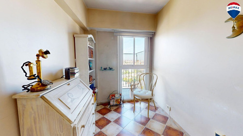 Venta 4 Amb Piso Alto Con Cochera En Colegiales