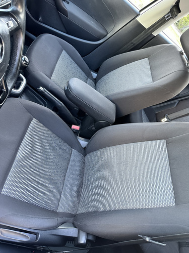 Volkswagen Polo 1.6 L4 Sound Mt