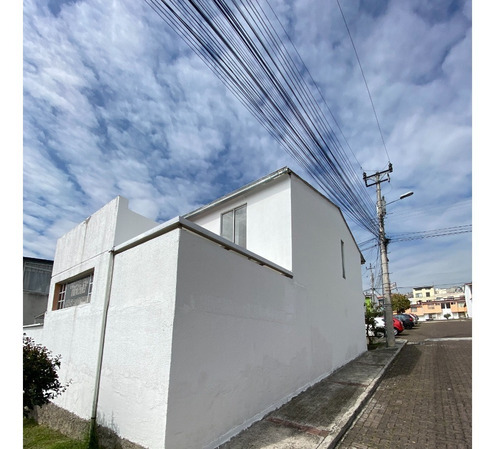 Imagen 2 de 20 de Casa En Venta Sector Puente 2 Via Los Chillos En Conjunto