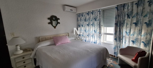 Apartamento En Venta Con Excelente Vista Al Mar, Primera Línea-ref:4481