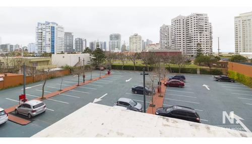 Apartamento En Venta Edificio Vanguardia- Parada 1 Mansa-punta Del Este