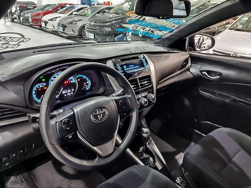 Imagem 6 de 11 de Toyota Yaris 1.3 16v Xl Live