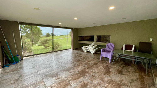 Casa En Venta 2 Dormitorios En Carlos Paz Golf
