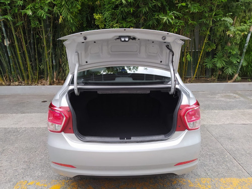 Imagen 6 de 10 de Hyundai Grandi10 Gls Aut Sedan 2017 4880