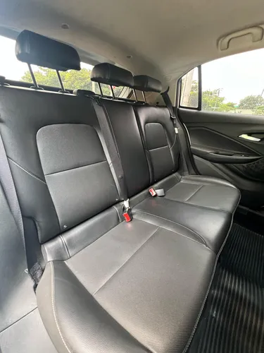 Chevrolet Onix 1.0T Premier Hatch At