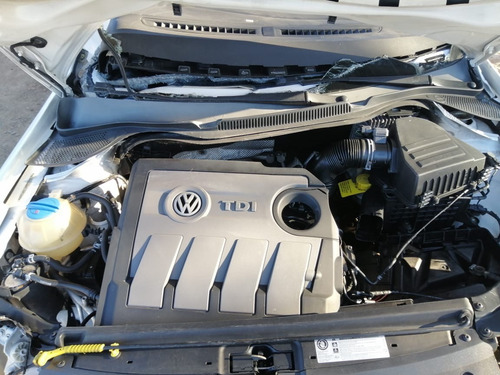 Imagen 11 de 14 de Volkswagen Vento Tdi 2014 Por Partes