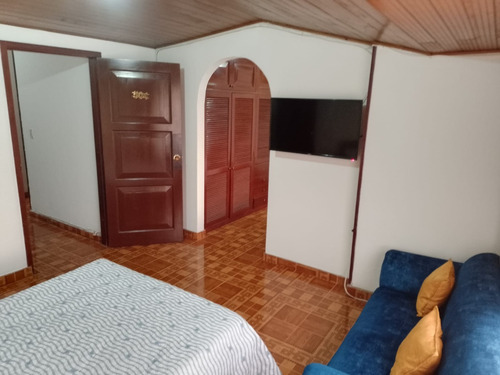 Venta De Casa Hotel ( Casa Santa Lucia )-engativa - Villas Del Dorado