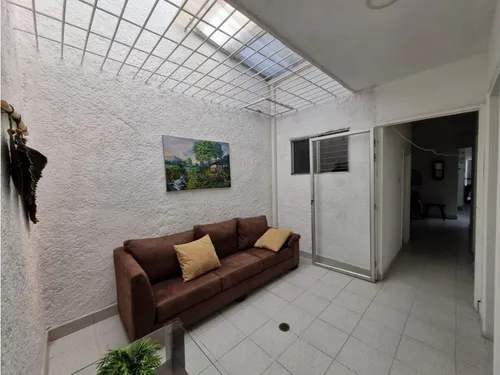 Apartamento En Venta 2do Piso En La Floresta 140 Mt²