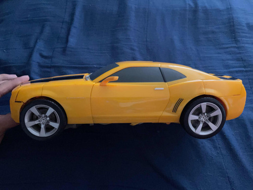 Hasbro Transformers 2007 Ultimate Bumblebee (Usado)