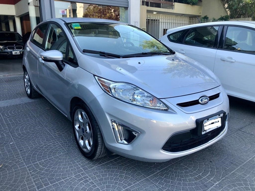 Ford Fiesta Kinetic Titanium 1.6 2011 Única Mano Gonzaarram