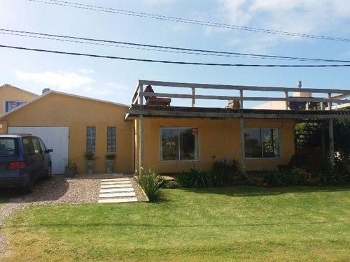 Casa En Alquiler Por Temporada De 4 Dormitorios En Manantiales