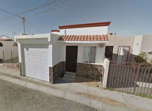 Casa En Perfecta Ubicacion Las Dunas. Lcv
