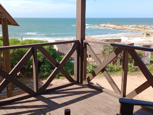 Cabaña Frente Al Mar ,zona Centro Estufa A Leña Y Parking Techado Invierno-primavera
