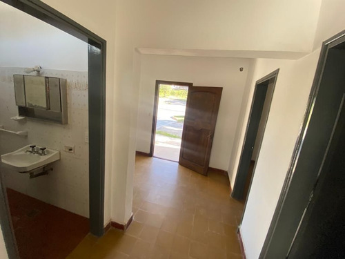Imagen 5 de 10 de Apta Crédito - Venta Casa De 2 Dormitorios C/ Cochera En Bialet Massé