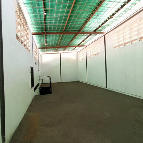 Imagen 8 de 9 de Local Comercial Av. 5 De Julio Puerto La Cruz.
