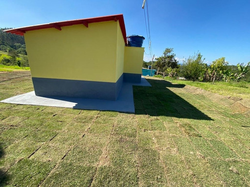 Imagem 3 de 6 de R.s01 Quer Um Recanto Feliz ? Então Venha Conhecer Guararema. Vendo Chácara Em Guararema -sp