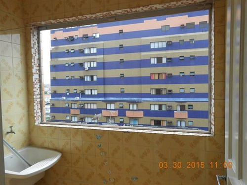 Imagem 12 de 21 de Apartamento Com Sacada De 1 Dormitorio, Com Portaria 24 Horas, 2 Elevadores, Garagem Subterranea, Imovel A Meia Quadra Da Av: Presidente Wilson. - Hm1649