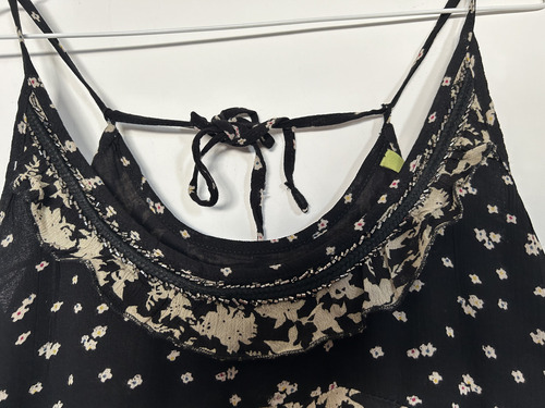 Vestido De Crèpe Talle Imperio Bordado 1ª Marca De Plaza (Usado)