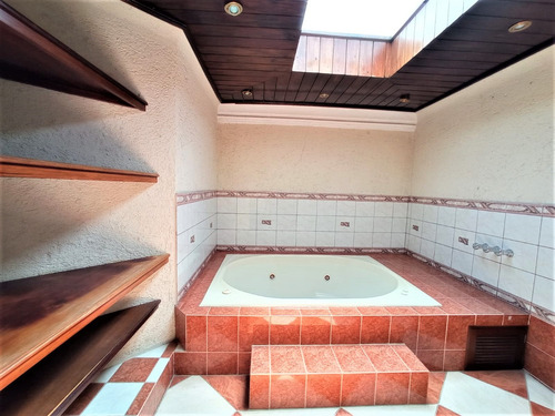 Imagen 28 de 29 de Vendo Hermosa Y Amplia Casa, Estilo Colonial, Sector Preferencial, Alta Plusvalia Y Seguridad