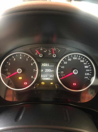 Imagem 5 de 12 de Volkswagen Voyage 1.6 Vht Comfortline Total Flex I-motion 4p