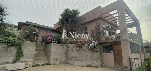 Casa En Venta De 5 Dorm. En Quilpué