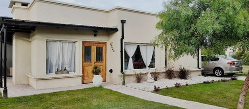Imagen 2 de 29 de Casa En Venta En San Ramiro - Pilar Del Este