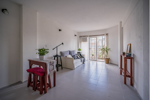 Departamento Monoambiente En Venta En Morón, G.b.a. Zona Oeste, Argentina