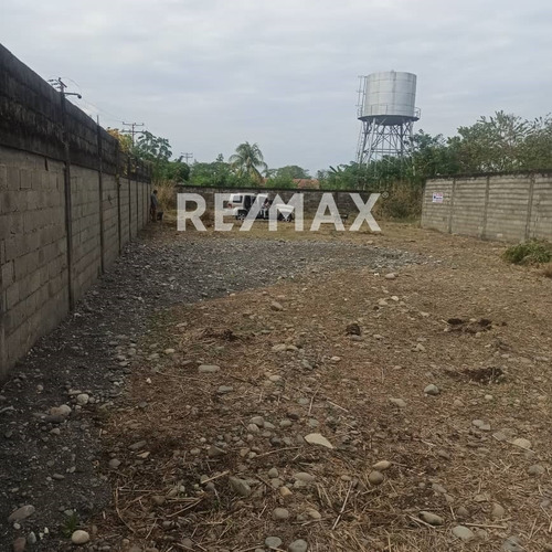 Imagen 5 de 5 de En Venta Terreno Propio, Totalmente Cercado Con Paredes Perimetrales, Ubicada En El Sector Coliseo, Avenida Complejo La Granja. Guanare Portuguesa. 0414-5751272