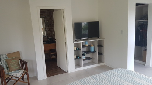 Casa En Costa Esmeralda 4 Hab, 3 Baños Y Pileta