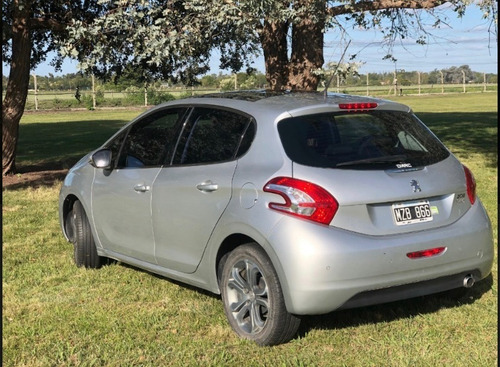 Peugeot 208 Feline