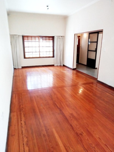 Imagen 3 de 14 de Casa 4 Ambientes Con Patio Excelente Estado.
