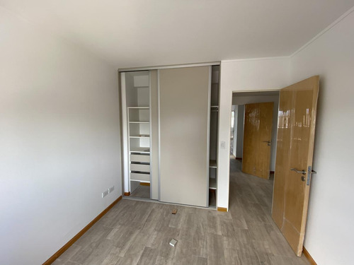 Departamento En Venta 2 Dormitorios 2 Baños Abasto A Estrena