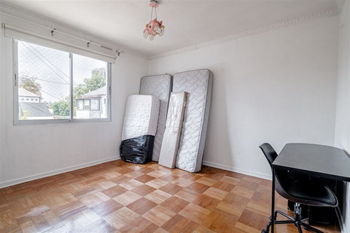Casa En Venta De 3 Dorm Con Dpto Independiente. Las Condes