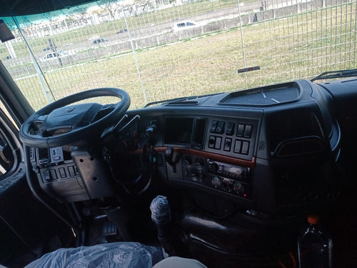 Imagem 6 de 6 de Volvo Fh 440