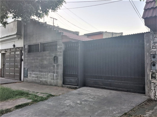 Venta Casa 3 Ambientes A Reciclar Avellaneda